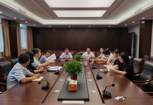 说明: http:/__local/9/26/42/49C6081D83D204167751D30B9FE_92593F39_393A3.jpg